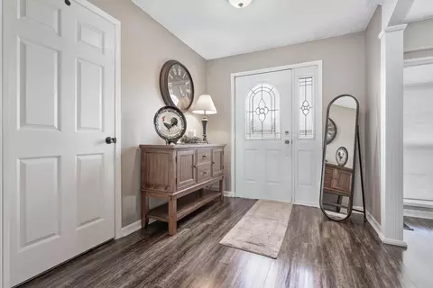 76 4th St, Plainwell, MI 49080 photo 2
