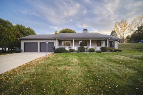 705 Harbor Dr, Manistee, MI 49660
