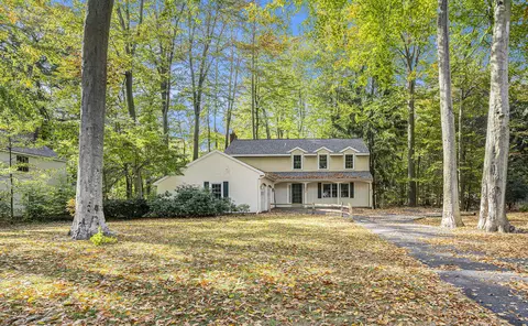 316 Stone Harbor Rd, Holland, MI 49424