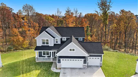 336 Park Place Dr NE, Rockford, MI 49341