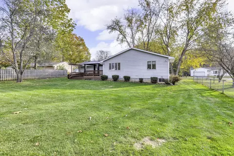 3391 Harben St, Jackson, MI 49203 photo 2