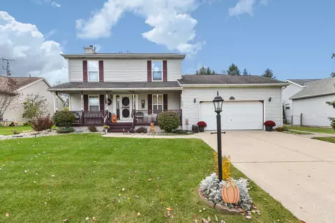 1043 Heather Heath Dr, Howell, MI 48843
