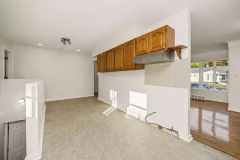 23091 Ithaca St, Oak Park, MI 48237 photo 12