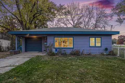 2725 Glendale Blvd, Kalamazoo, MI 49004