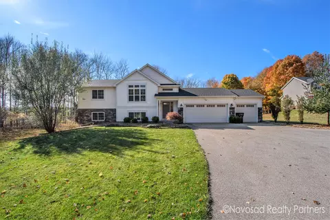 5975 Wing Ave SE, Grand Rapids, MI 49512