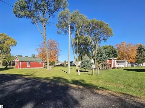 218 Boon St, Boon, MI 49618 photo 4