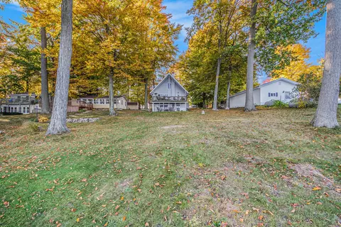 391 Dickerson Vw SW, Stanton, MI 48888 photo 31