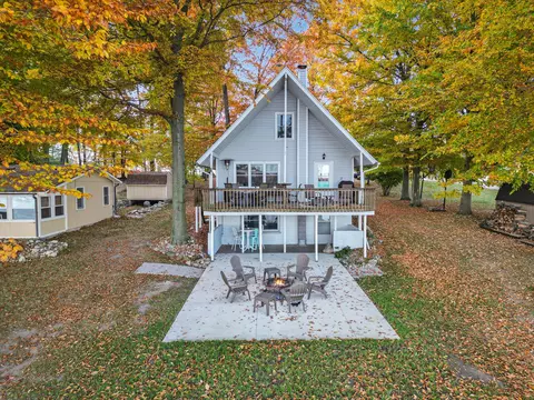 391 Dickerson Vw SW, Stanton, MI 48888 photo 2
