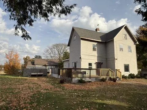 101 E Wayne St, Dowagiac, MI 49047