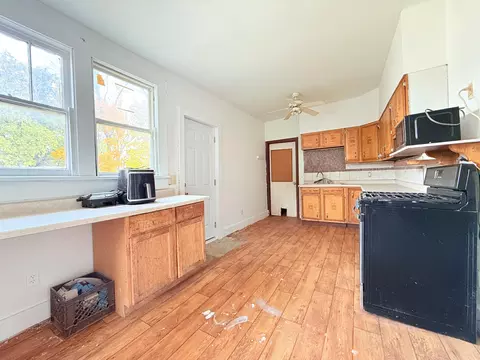 101 E Wayne St, Dowagiac, MI 49047 photo 7