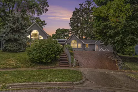 1006 Sunnyside Blvd, Ann Arbor, MI 48103