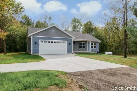 6103 Belding Rd, Belding, MI 48809 photo 2