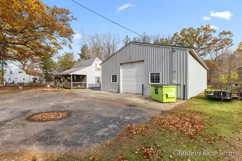3135 S Crystal Rd, Crystal, MI 48818 photo 3
