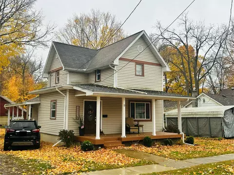 9 W Jefferson St, Quincy, MI 49082