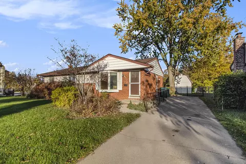 632 N Harris St, Saline, MI 48176