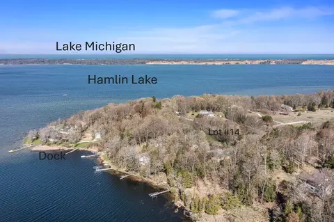 APT 14 W Windamere Road, Ludington, MI 49431