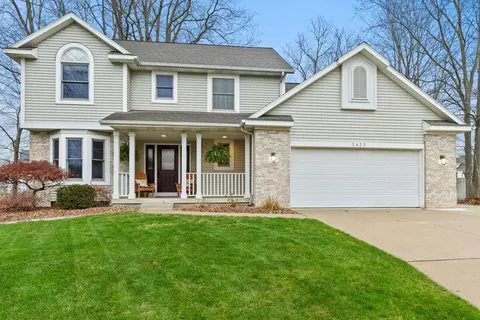 2423 Golfbury Dr SW, Wyoming, MI 49519