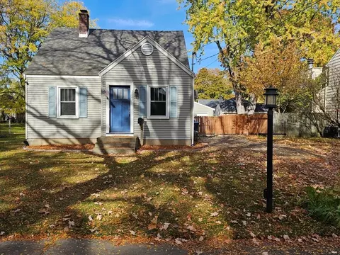1521 Southern Ave, Kalamazoo, MI 49001