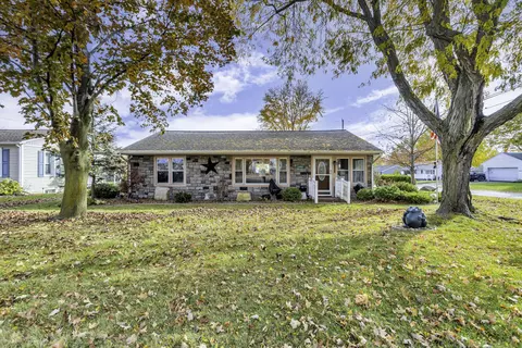 3203 Hoyer Rd, Jackson, MI 49201 photo 3