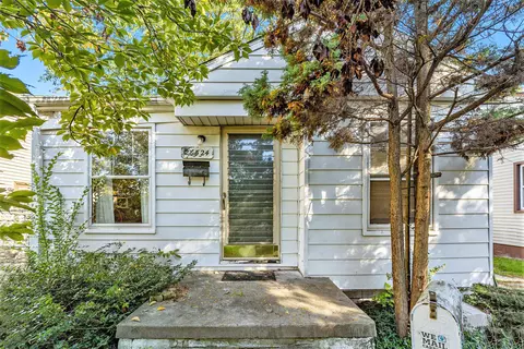 26524 Pennie St, Dearborn Heights, MI 48125