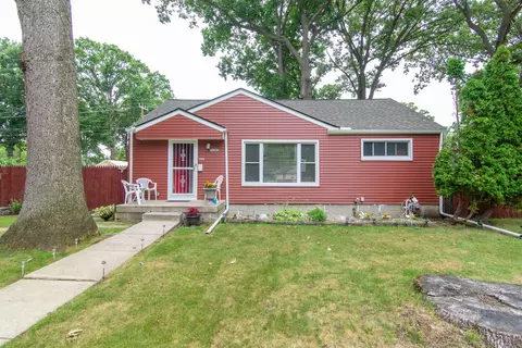 21221 Kipling St, Oak Park, MI 48237