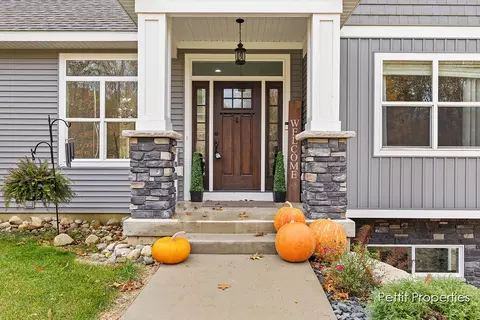 283 River Pine Dr, Lowell, MI 49331 photo 5