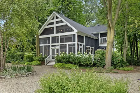 7101 Harbert Rd, Harbert, MI 49115
