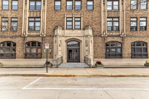 297 W Clay Ave #412, Muskegon, MI 49440