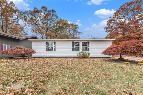2959 Woodcliffe Dr, Muskegon, MI 49444