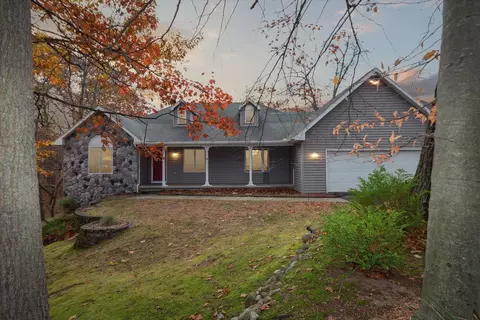9045 Old Hickory Ln, Stanwood, MI 49346