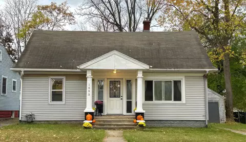 1655 Belden Ave SW, Wyoming, MI 49509