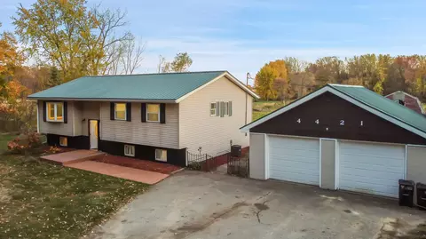 4421 Thornton Hwy, Charlotte, MI 48813