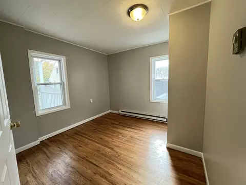 4328 Edmund St, Wayne, MI 48184 photo 6