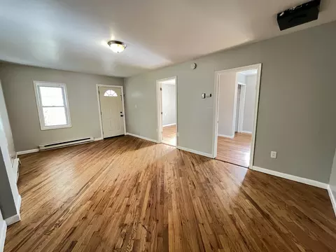 4328 Edmund St, Wayne, MI 48184 photo 5