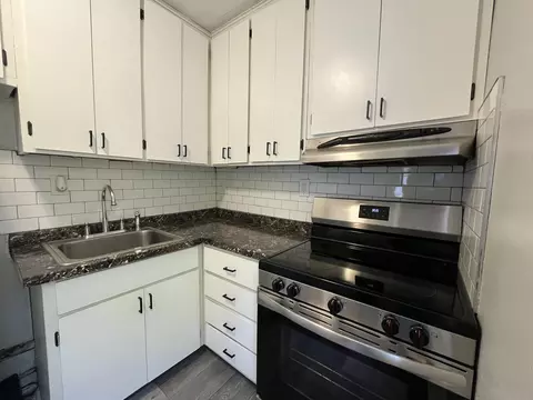 4328 Edmund St, Wayne, MI 48184 photo 16