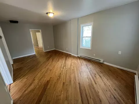 4328 Edmund St, Wayne, MI 48184 photo 4