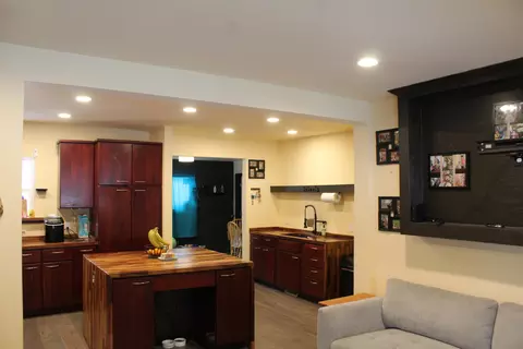 365 Kenneth St, Plainwell, MI 49080 photo 3