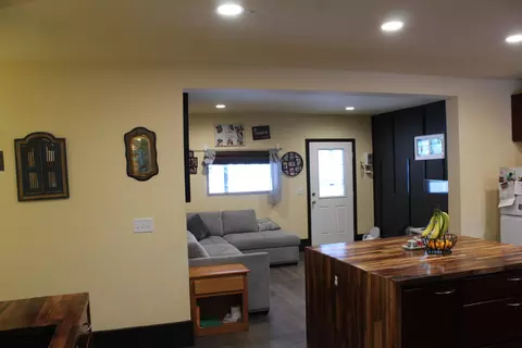 365 Kenneth St, Plainwell, MI 49080 photo 6