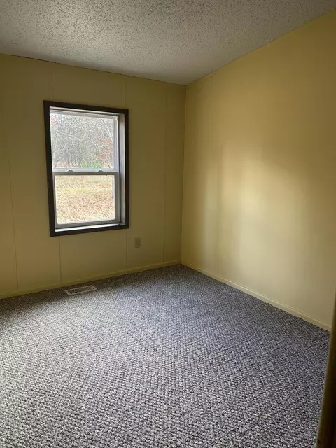 Bedroom - 1040 E 92nd St, Bitely, MI 49309 photo 4 of 5