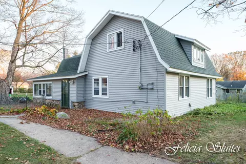 4760 Byron Center Ave SW, Wyoming, MI 49519