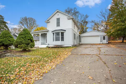 997 Hackett St, Ionia, MI 48846 photo 2