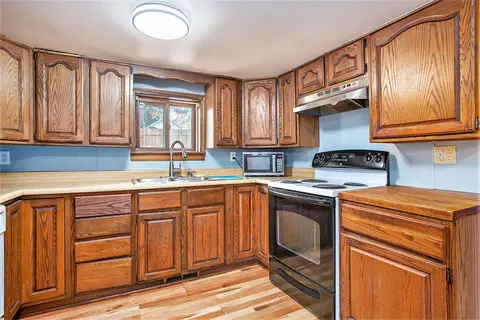 997 Hackett St, Ionia, MI 48846 photo 11
