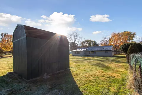 1614 Cascade Ct, Jackson, MI 49203 photo 39