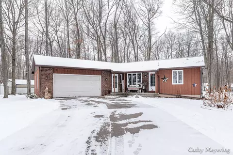11001 10th Ave NW, Grand Rapids, MI 49534
