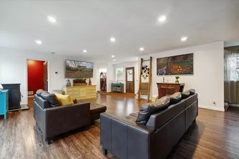 1211 102nd Ave, Plainwell, MI 49080 photo 2