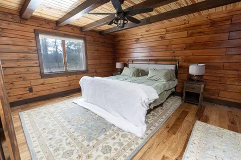 Bedroom - 5616 Muma Rd, Gladwin, MI 48624 photo 1 of 5