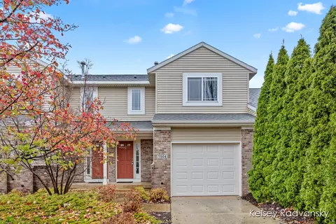 7504 Crooked Creek Dr SW, Byron Center, MI 49315
