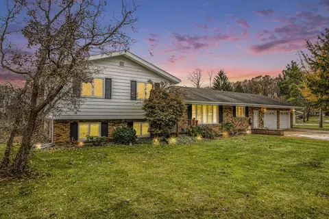 667 E Minges Rd, Battle Creek, MI 49015