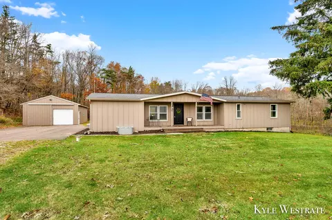 13995 36th St SE, Lowell, MI 49331