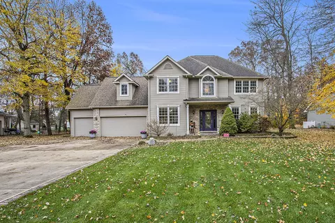 17095 Taft Dr, Three Rivers, MI 49093
